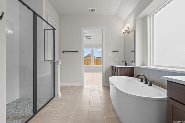 544 Paramus Park, Cibolo, TX 78108