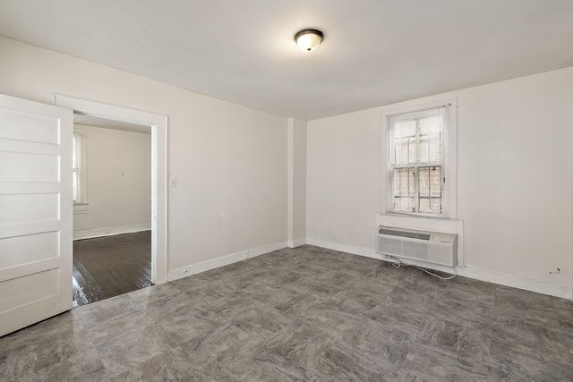 138 Line Street E, Charleston, SC 29403