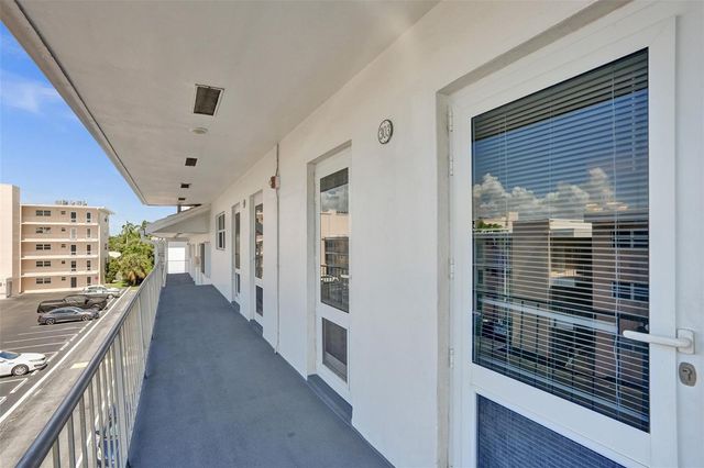 1461 S Ocean Boulevard 303, Lauderdale By The Sea, FL 33062