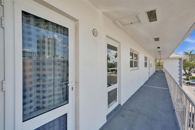 1461 S Ocean Boulevard 303, Lauderdale By The Sea, FL 33062