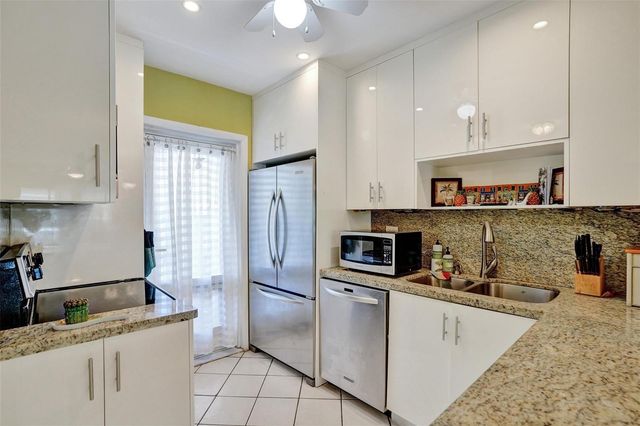 1461 S Ocean Boulevard 303, Lauderdale By The Sea, FL 33062
