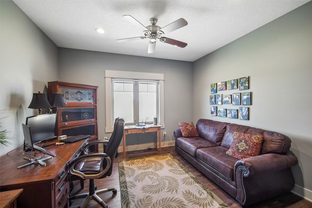 110 Lake Shore Drive, Dallas Center, IA 50063