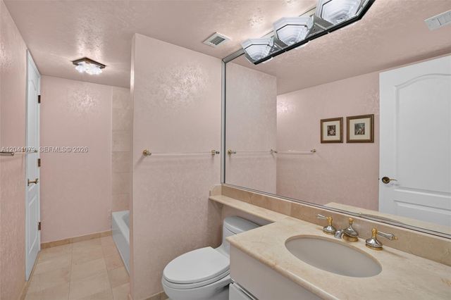 5757 Collins Ave 405, Miami Beach, FL 33140