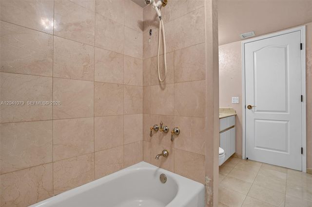 5757 Collins Ave 405, Miami Beach, FL 33140