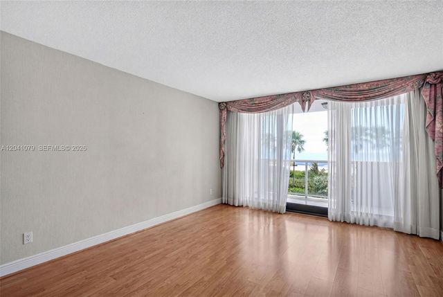 5757 Collins Ave 405, Miami Beach, FL 33140