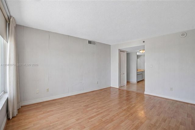 5757 Collins Ave 405, Miami Beach, FL 33140