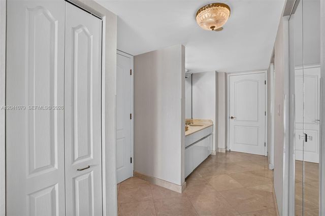 5757 Collins Ave 405, Miami Beach, FL 33140