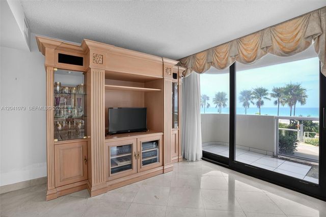 5757 Collins Ave 405, Miami Beach, FL 33140