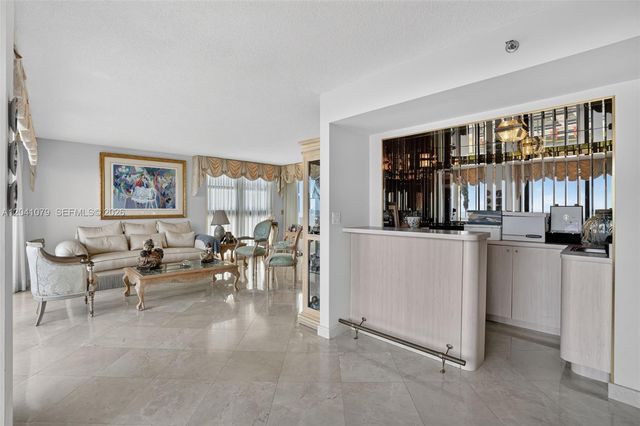 5757 Collins Ave 405, Miami Beach, FL 33140