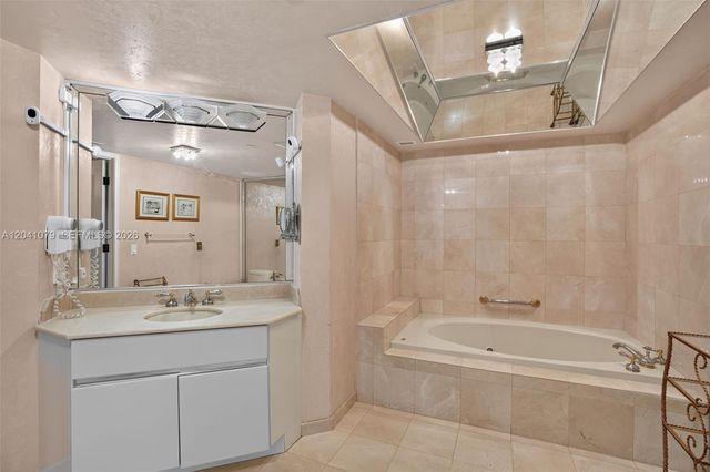 5757 Collins Ave 405, Miami Beach, FL 33140