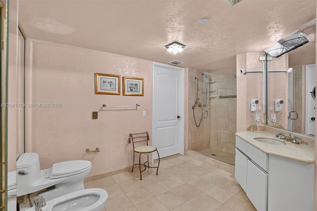 5757 Collins Ave 405, Miami Beach, FL 33140
