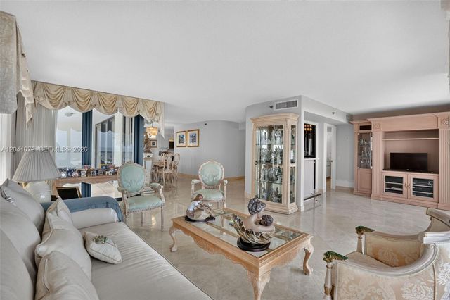 5757 Collins Ave 405, Miami Beach, FL 33140