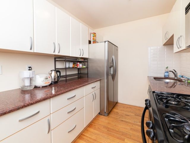 1304 Commonwealth Avenue 5, Boston, MA 02134