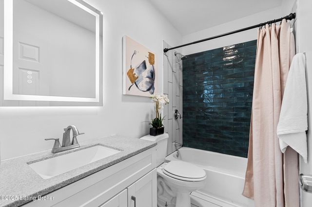 3801 Craig Ave, Louisville, KY 40215