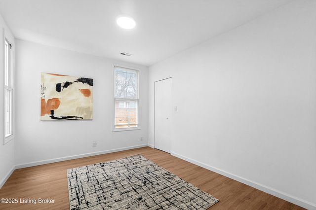 3801 Craig Ave, Louisville, KY 40215