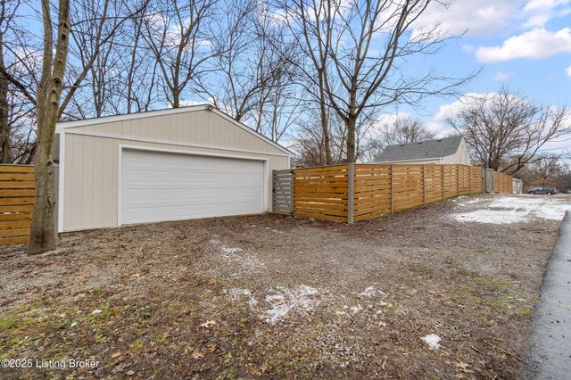 3801 Craig Ave, Louisville, KY 40215