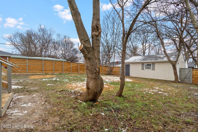 3801 Craig Ave, Louisville, KY 40215