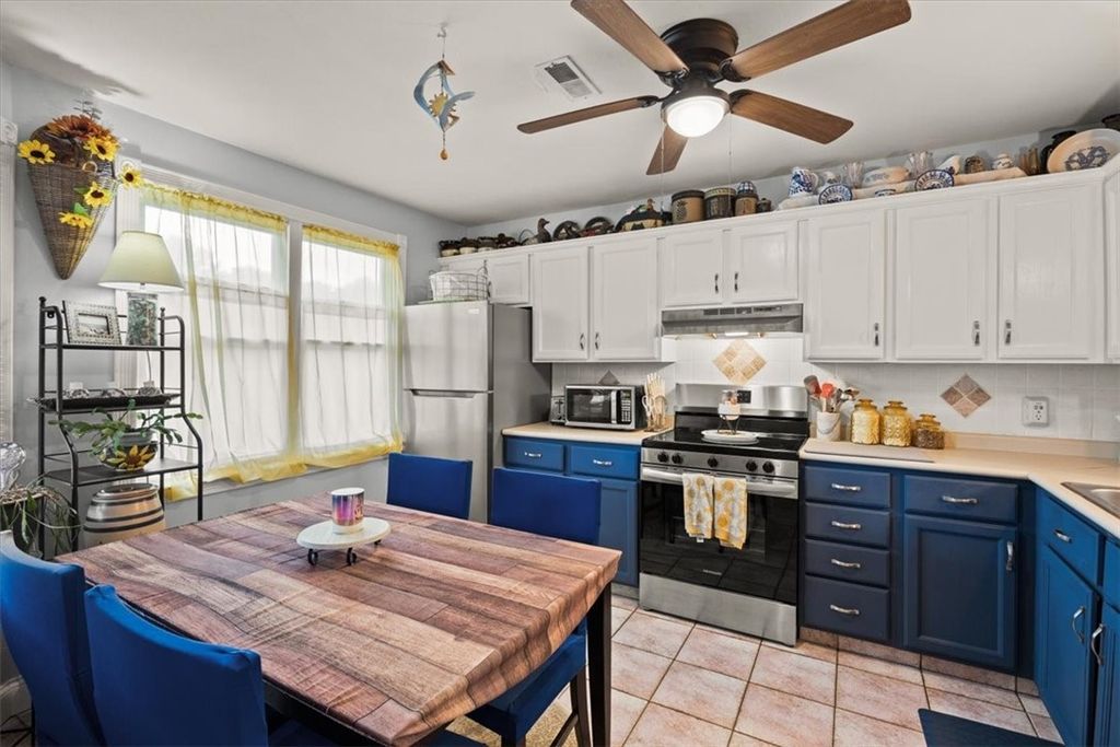 105 Scenic Drive, West Warwick, RI 02893