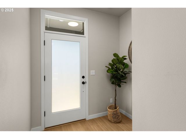 3546 Se BROOKWOOD Ave, Hillsboro, OR 97123