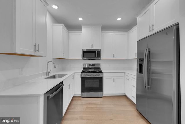 257 LEWIS FISHER DRIVE, Pennington, NJ 08534