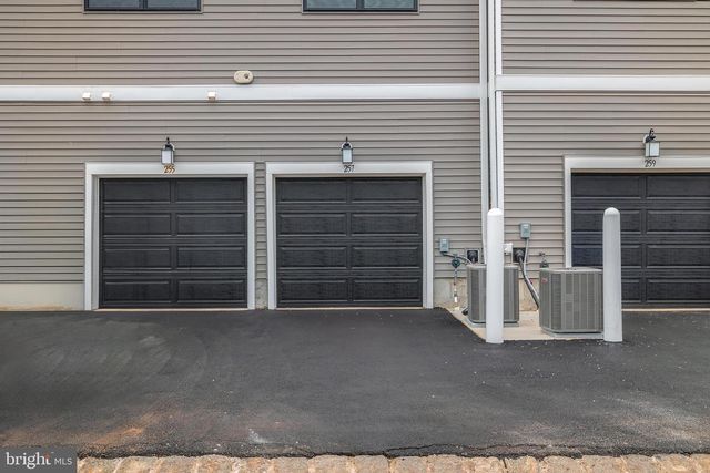 257 LEWIS FISHER DRIVE, Pennington, NJ 08534