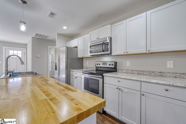 440 Foliage Court, Inman, SC 29349