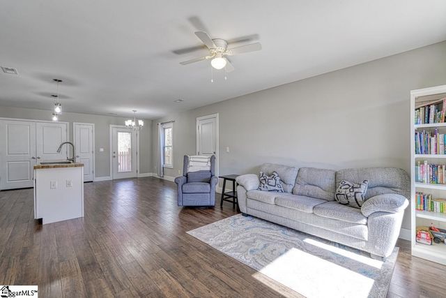 440 Foliage Court, Inman, SC 29349