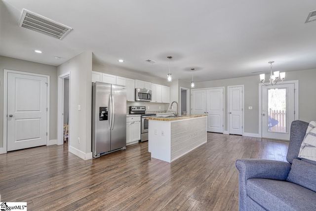 440 Foliage Court, Inman, SC 29349