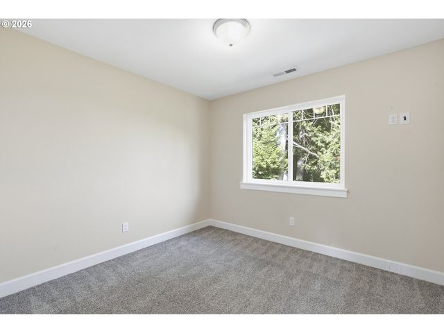 2731 Se ELLIOTT Dr, Gresham, OR 97080