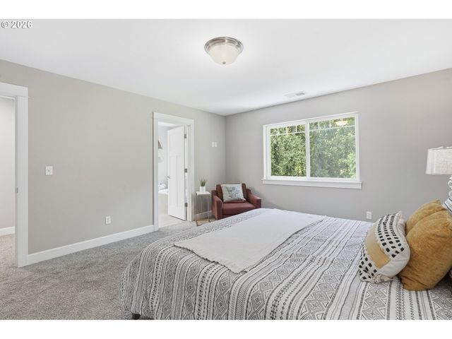 2731 Se ELLIOTT Dr, Gresham, OR 97080