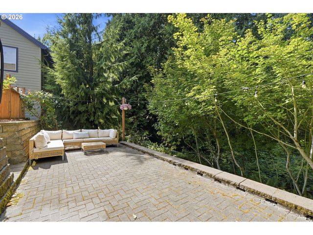 2731 Se ELLIOTT Dr, Gresham, OR 97080