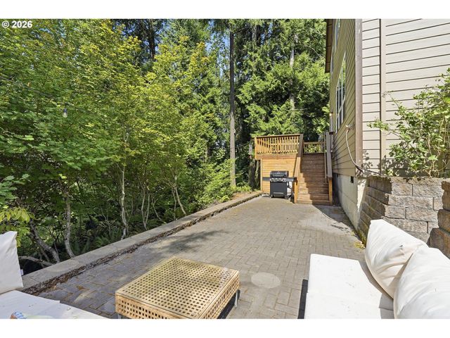 2731 Se ELLIOTT Dr, Gresham, OR 97080
