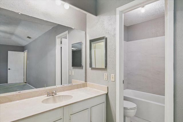 206 Sweetgum Street, League City, TX 77573
