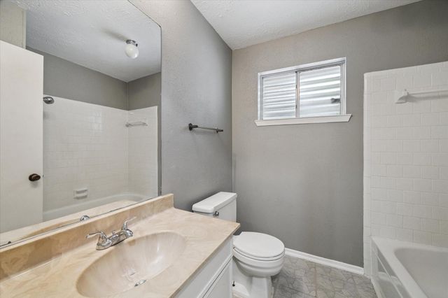 206 Sweetgum Street, League City, TX 77573