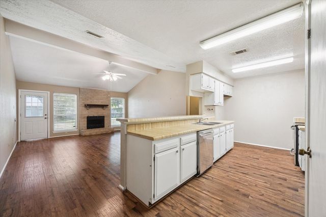 206 Sweetgum Street, League City, TX 77573