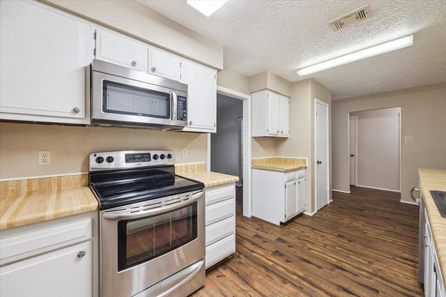 206 Sweetgum Street, League City, TX 77573