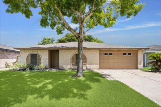 206 Sweetgum Street, League City, TX 77573