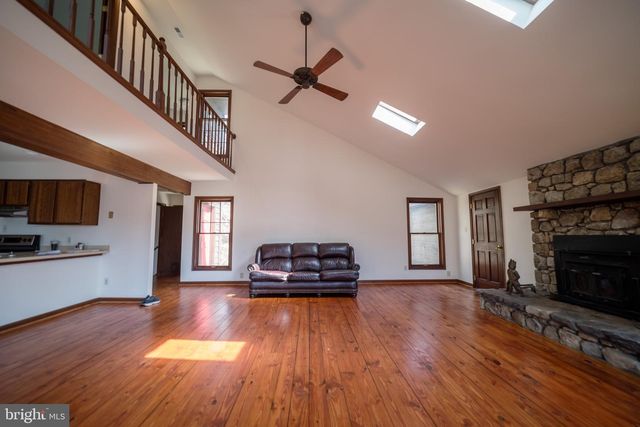 10754 LAKE FOREST DR, Manassas, VA 20112