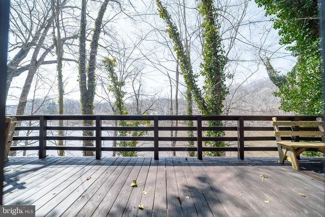 10754 LAKE FOREST DR, Manassas, VA 20112