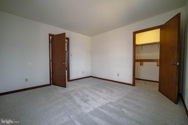 10754 LAKE FOREST DR, Manassas, VA 20112