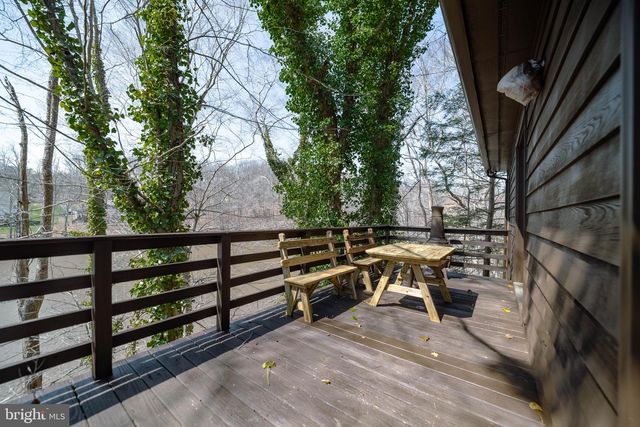 10754 LAKE FOREST DR, Manassas, VA 20112