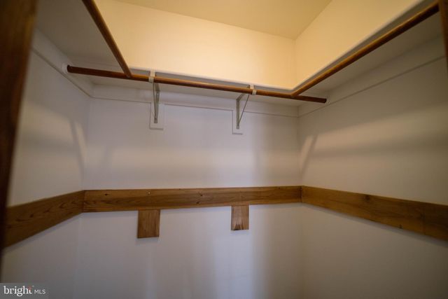 10754 LAKE FOREST DR, Manassas, VA 20112