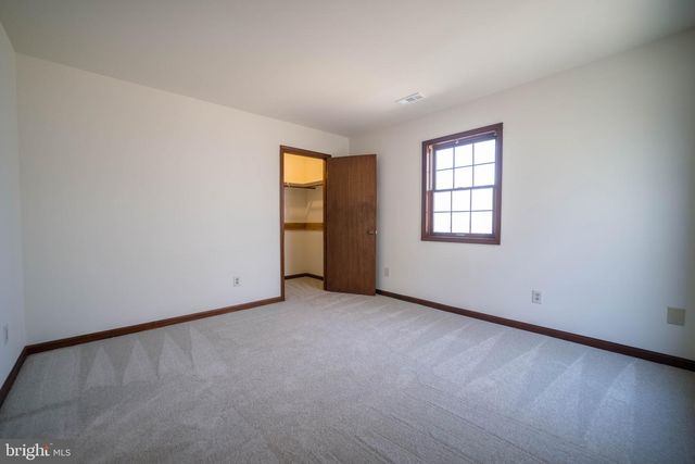 10754 LAKE FOREST DR, Manassas, VA 20112