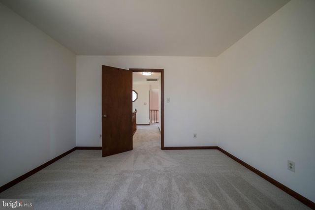 10754 LAKE FOREST DR, Manassas, VA 20112