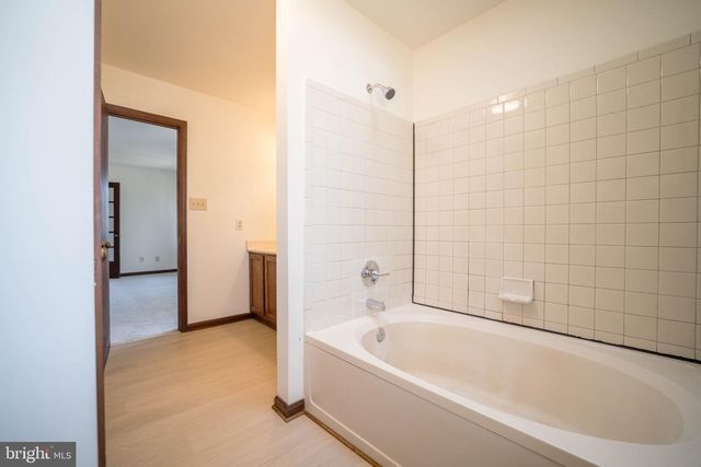 10754 LAKE FOREST DR, Manassas, VA 20112