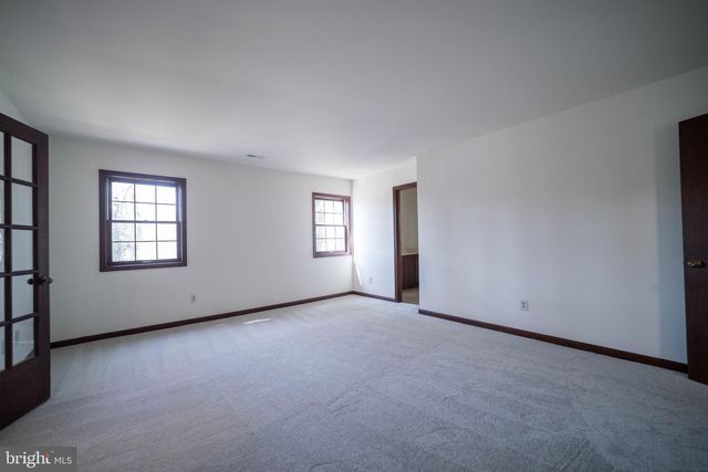 10754 LAKE FOREST DR, Manassas, VA 20112