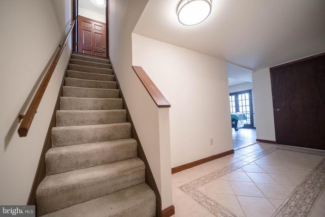 10754 LAKE FOREST DR, Manassas, VA 20112