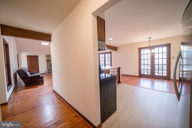 10754 LAKE FOREST DR, Manassas, VA 20112