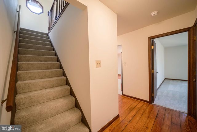 10754 LAKE FOREST DR, Manassas, VA 20112