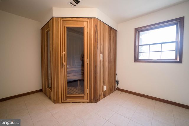 10754 LAKE FOREST DR, Manassas, VA 20112